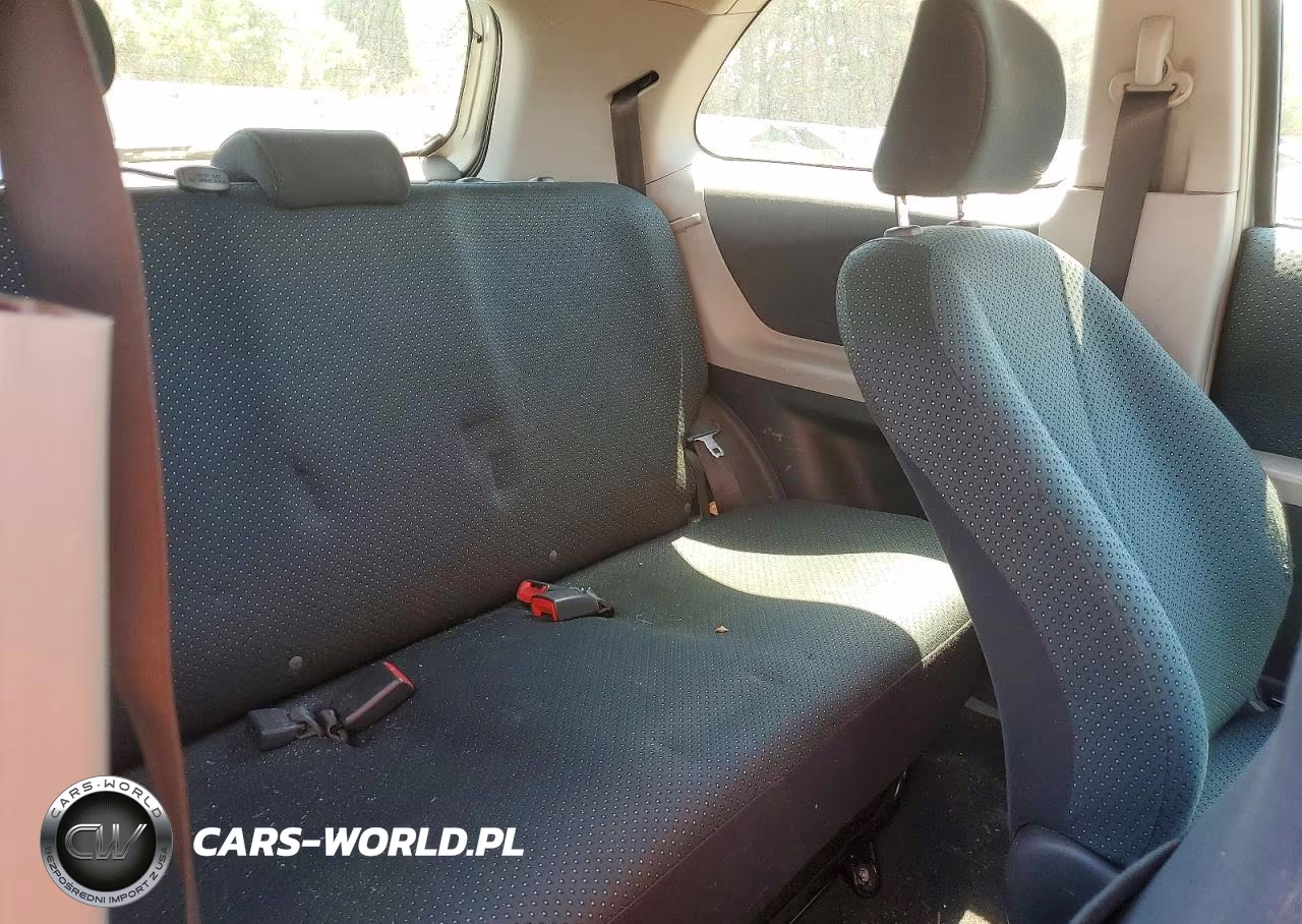 2008 Toyota Yaris Base VIN:JTDJT923385212624 - 10