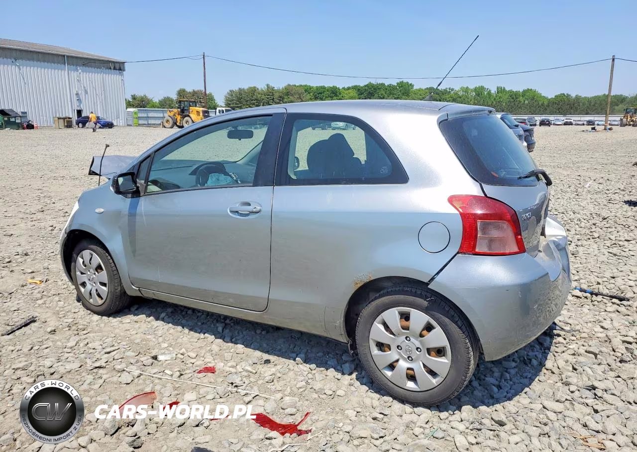 2008 Toyota Yaris Base VIN:JTDJT923385212624 - 2