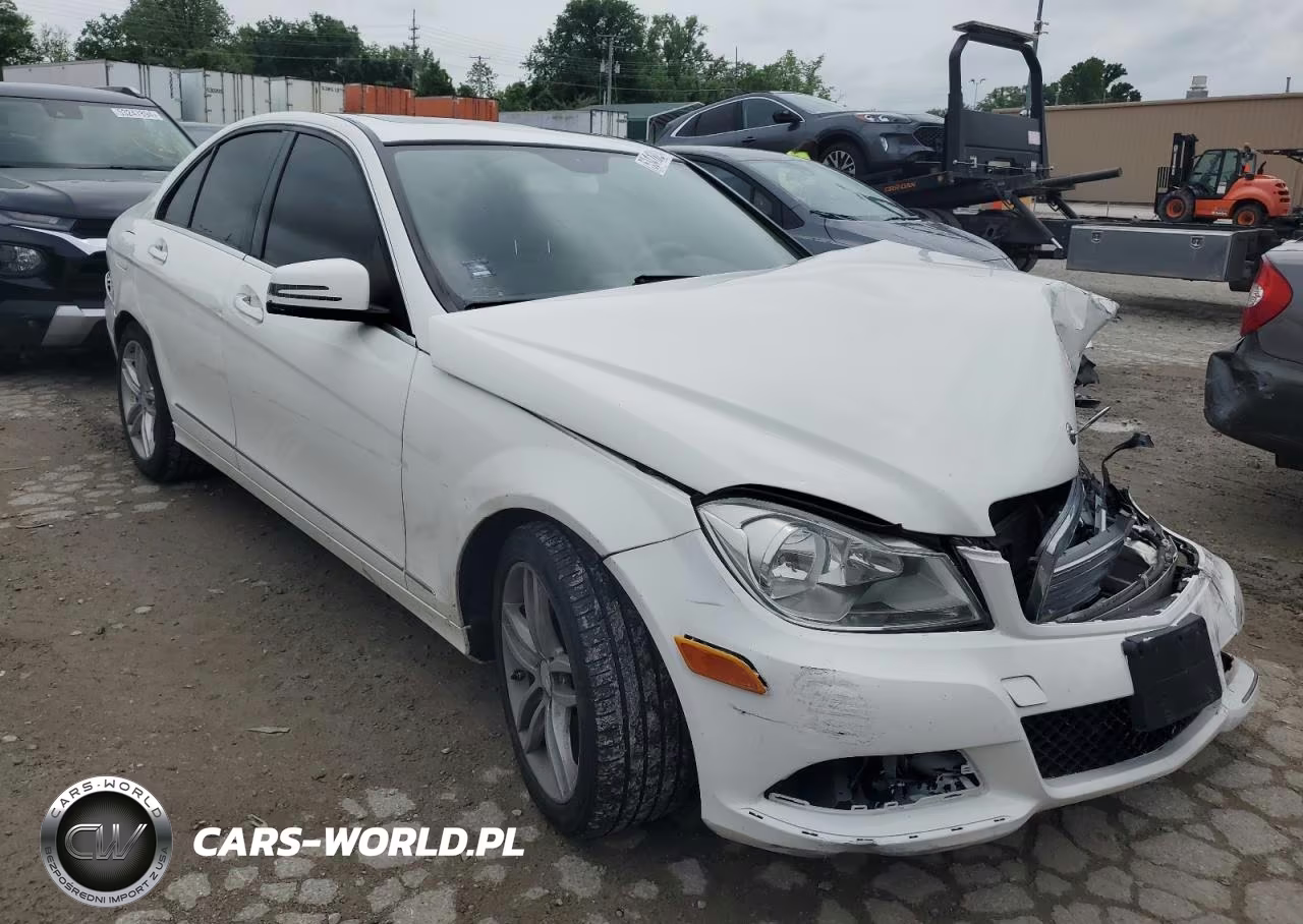 2013 Mercedes-Benz C 250 VIN:WDDGF4HB3DA800193 - 4