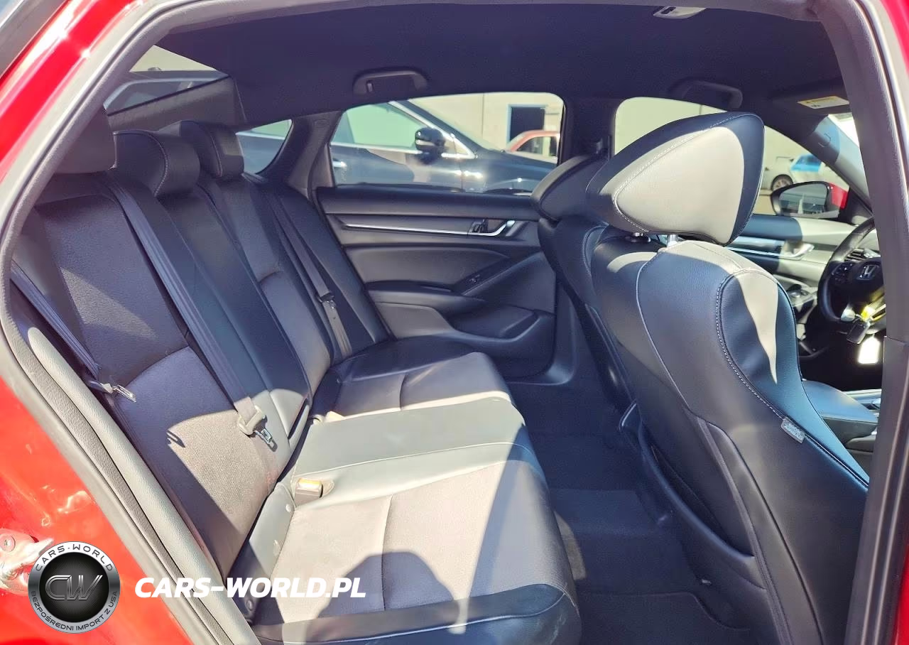 2018 Honda Accord Sport VIN:1HGCV1F32JA031558 - 10