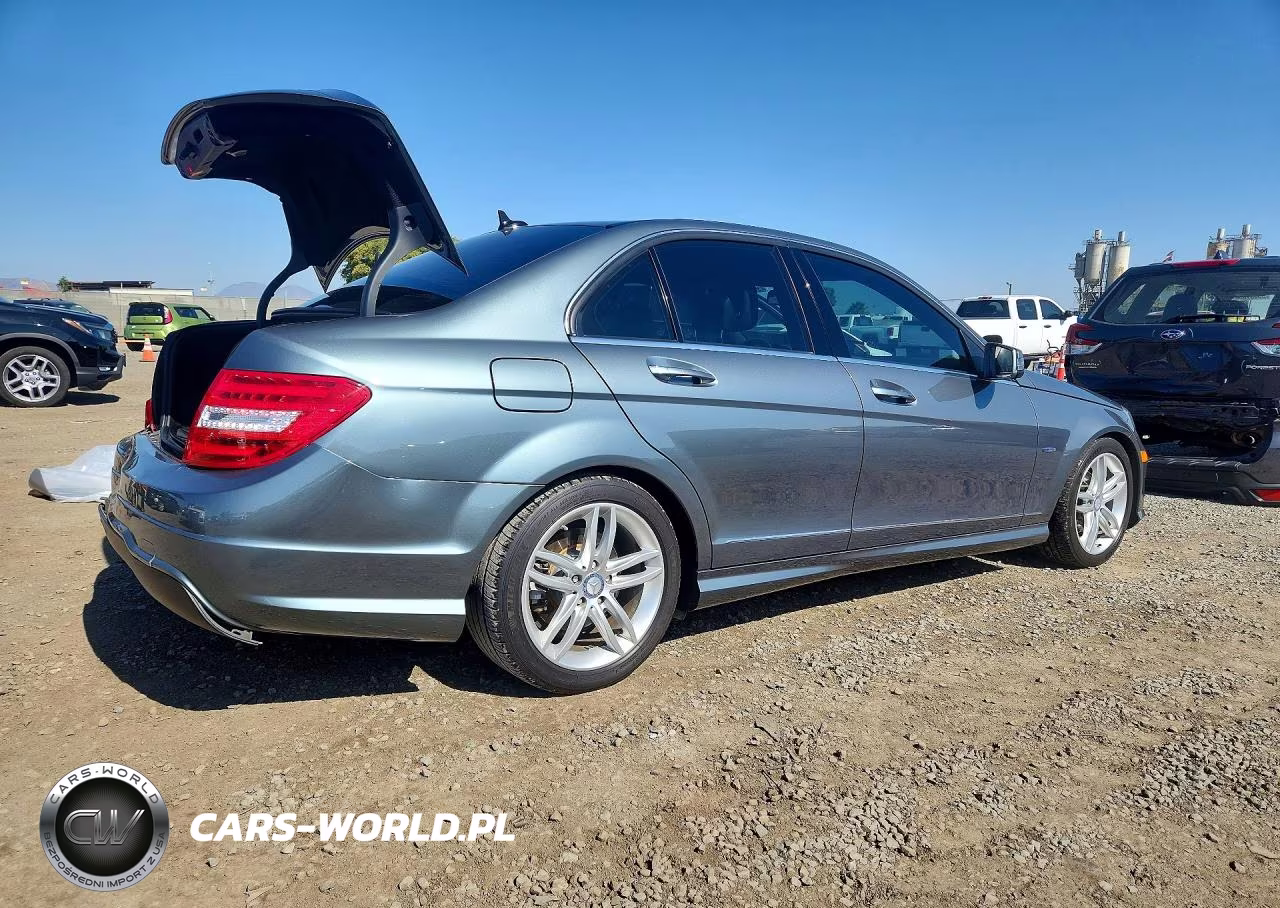 2012 Mercedes-Benz C 250 VIN:WDDGF4HB8CR228568 - 3