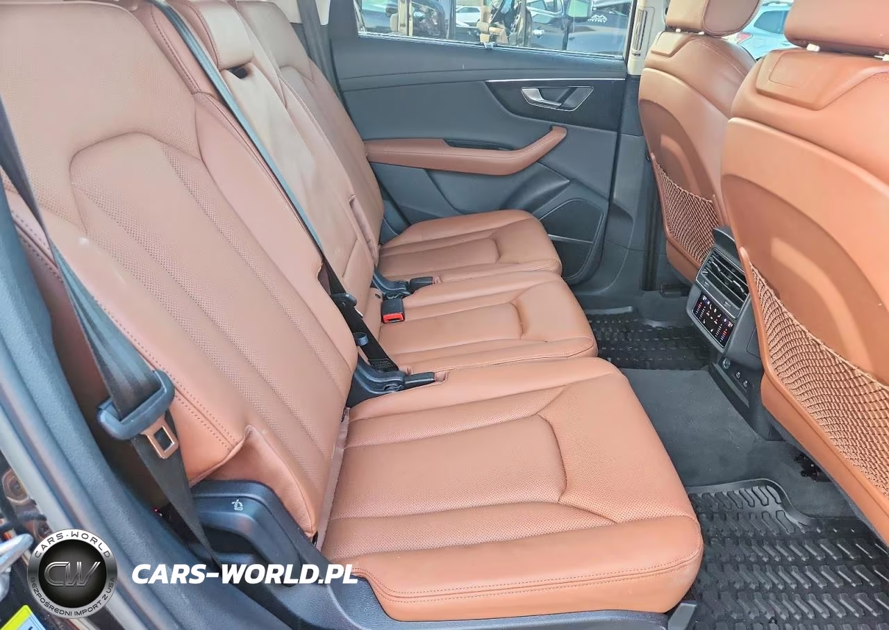 2023 Audi Q7 Prestige VIN:WA1VXBF70PD021171 - 10