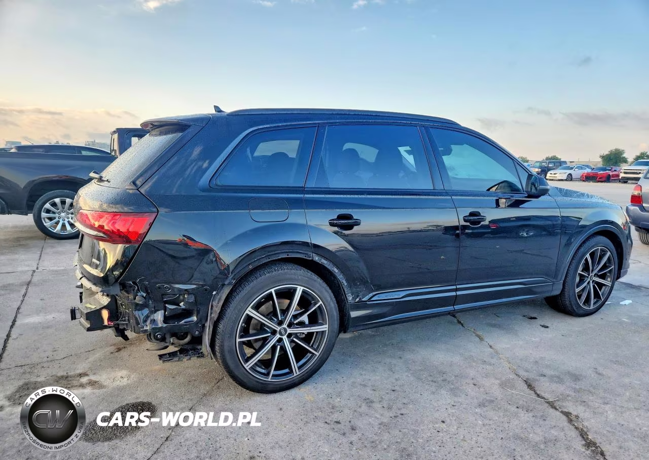 2023 Audi Q7 Prestige VIN:WA1VXBF70PD021171 - 3