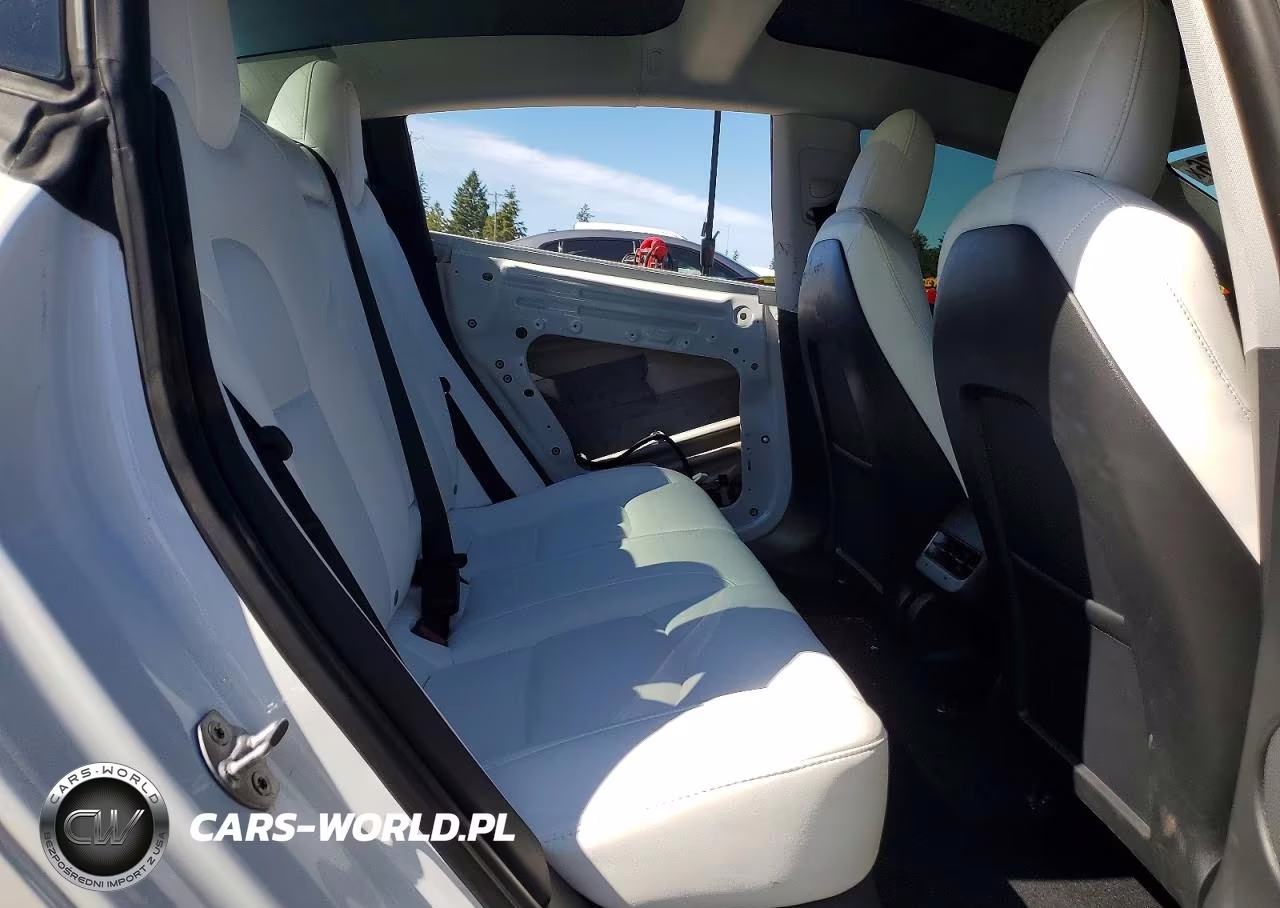 2021 Tesla Model 3 VIN:5YJ3E1EAXMF978079 - 10