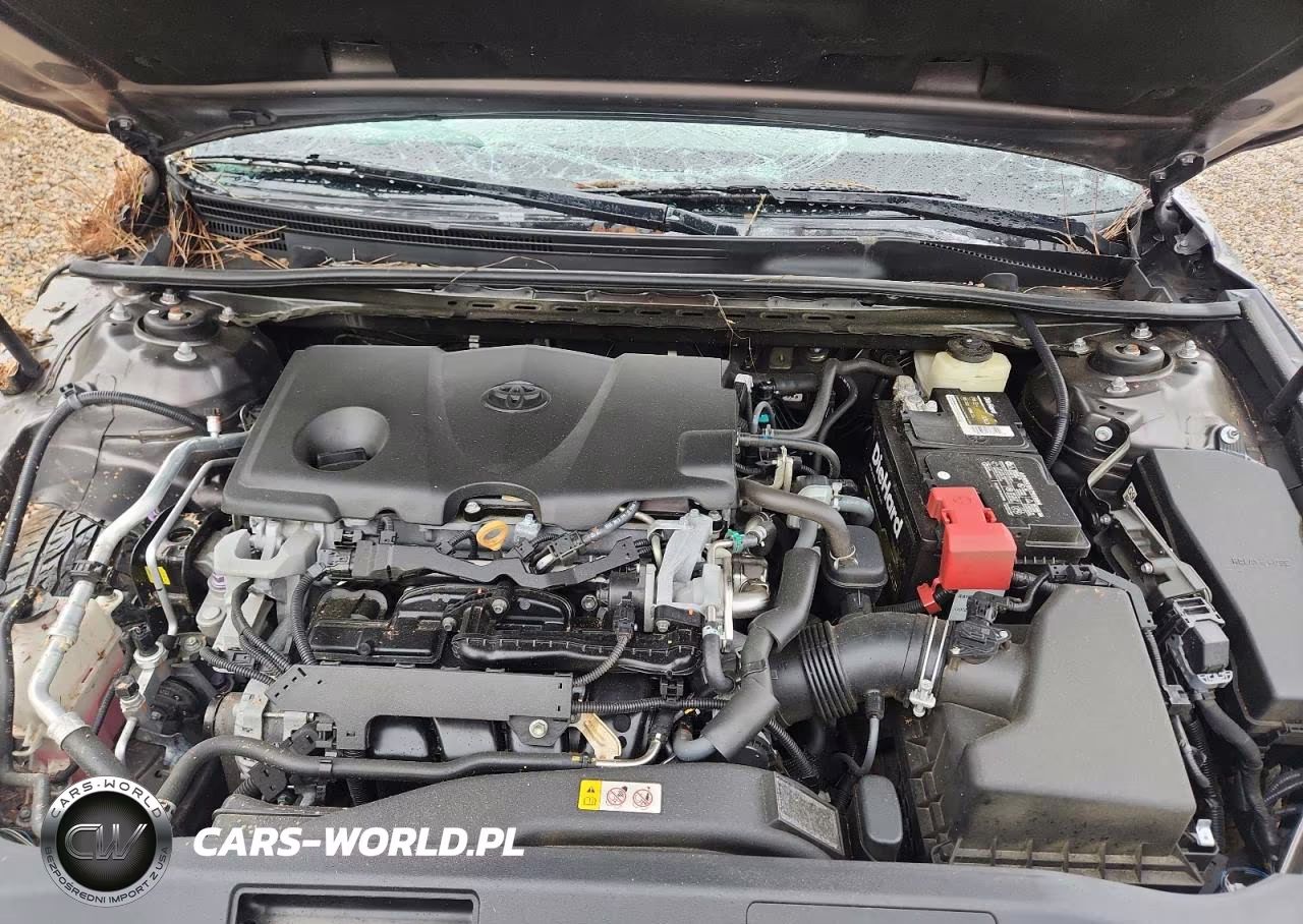 2018 Toyota Camry Le VIN:4T1B11HK9JU635032 - 11