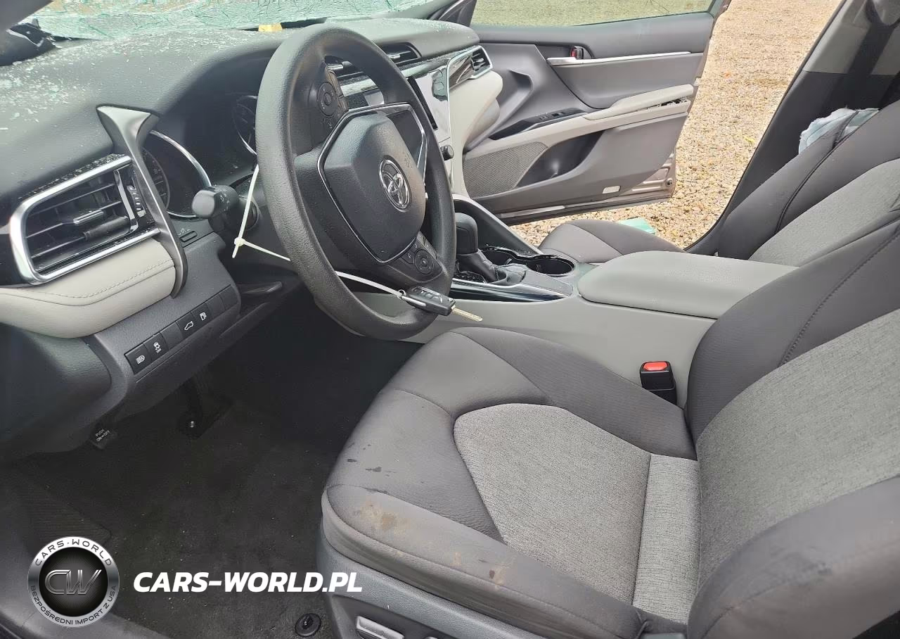 2018 Toyota Camry Le VIN:4T1B11HK9JU635032 - 7