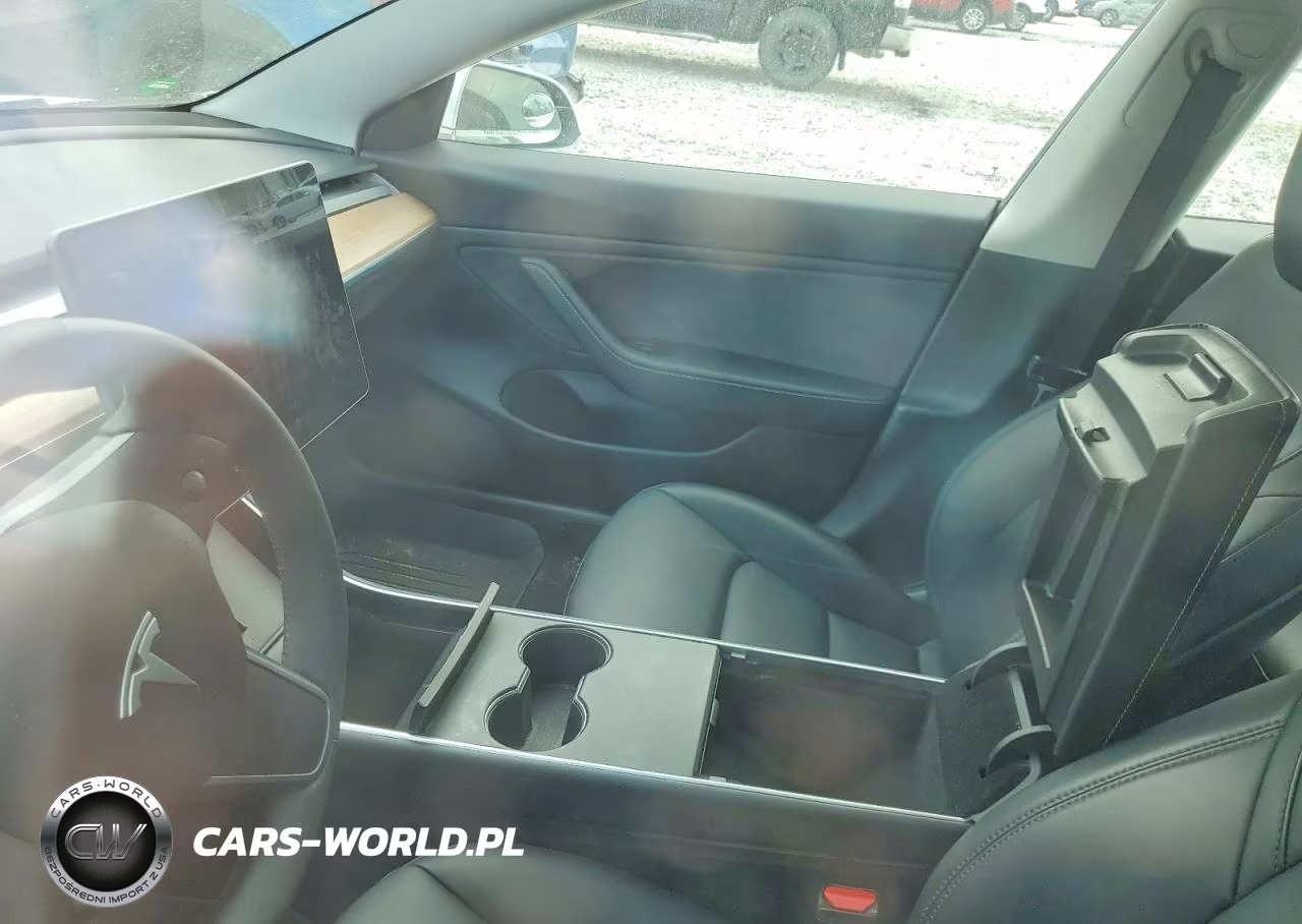 2020 Tesla Model 3 VIN:5YJ3E1EB6LF618332 - 9