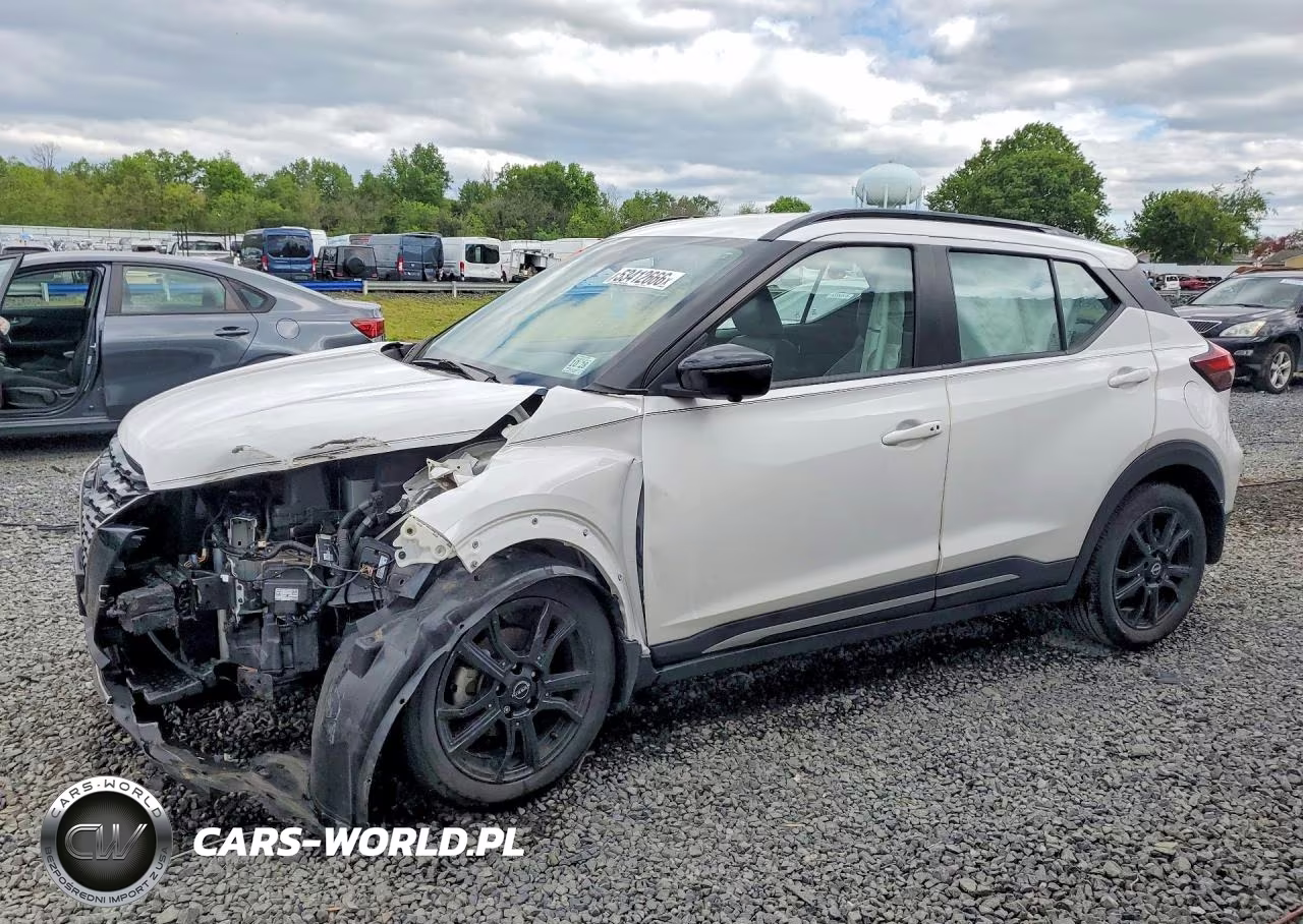 2023 Nissan Kicks Sr – zdjęcie 1 z 13