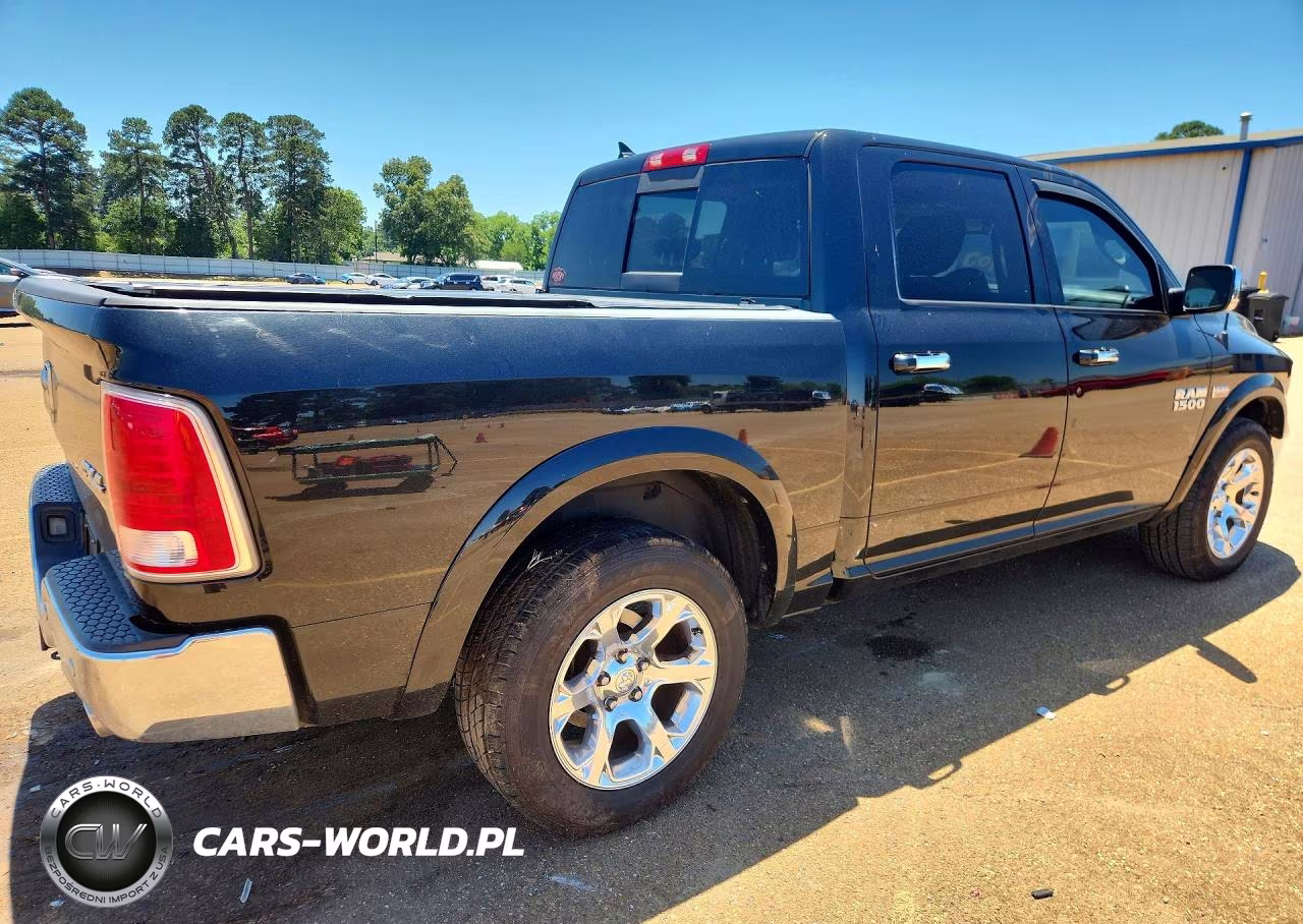 2018 Ram 1500 Laramie VIN:1C6RR7NT7JS160043 - 3