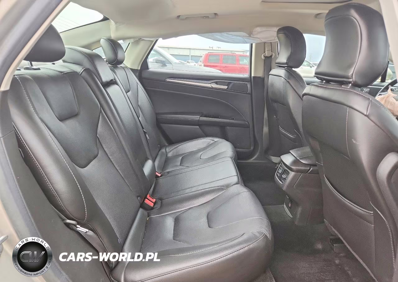 2015 Ford Fusion Titanium VIN:3FA6P0D92FR285037 - 10