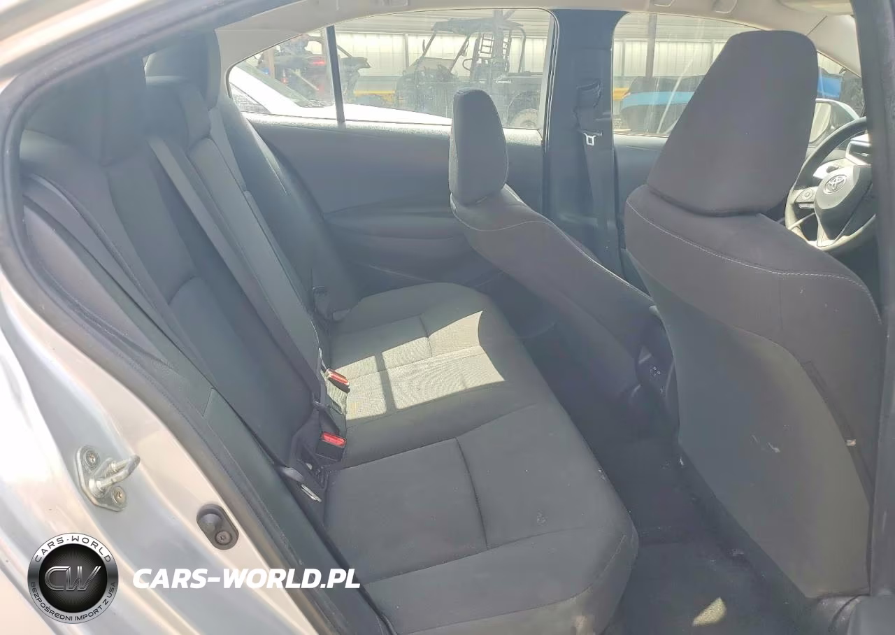 2025 Toyota Corolla Le VIN:JTDBCMFE0S3073543 - 10