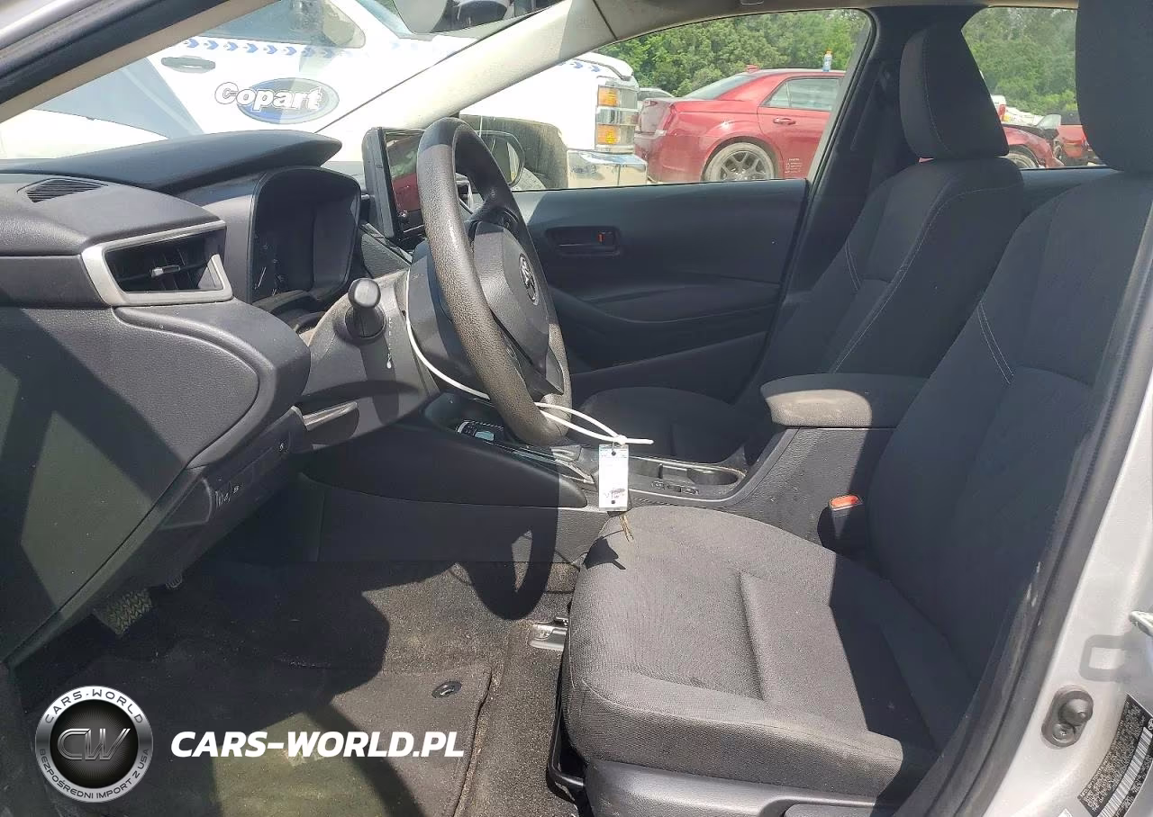 2025 Toyota Corolla Le VIN:JTDBCMFE0S3073543 - 7