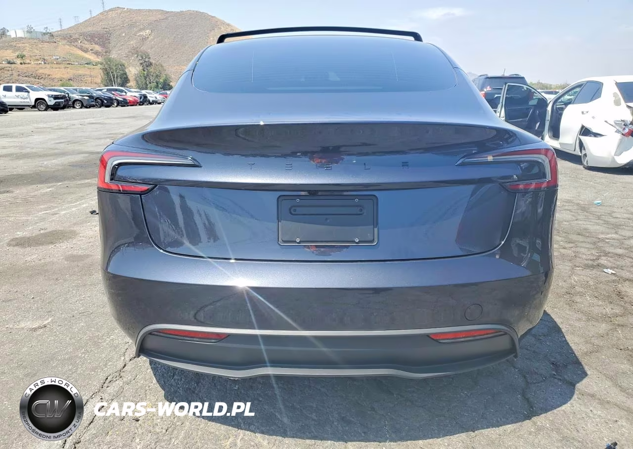 2025 Tesla Model 3 VIN:5YJ3E1EAXSF139532 - 6
