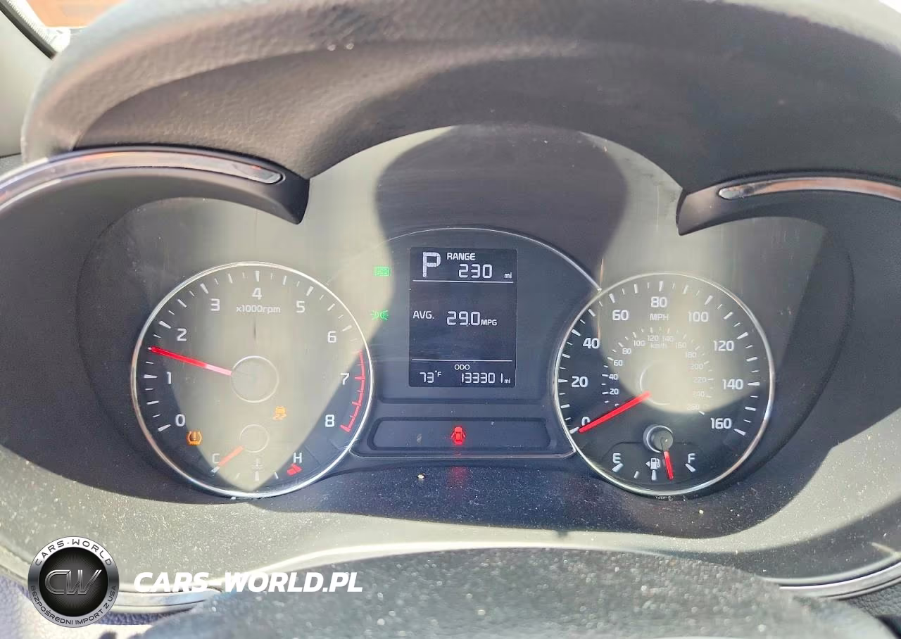 2018 Kia Forte Lx VIN:3KPFK4A77JE167889 - 9