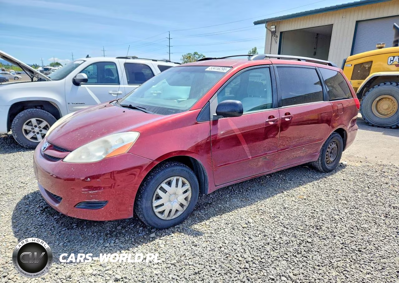 2008 Toyota Sienna Le 8-Passenger