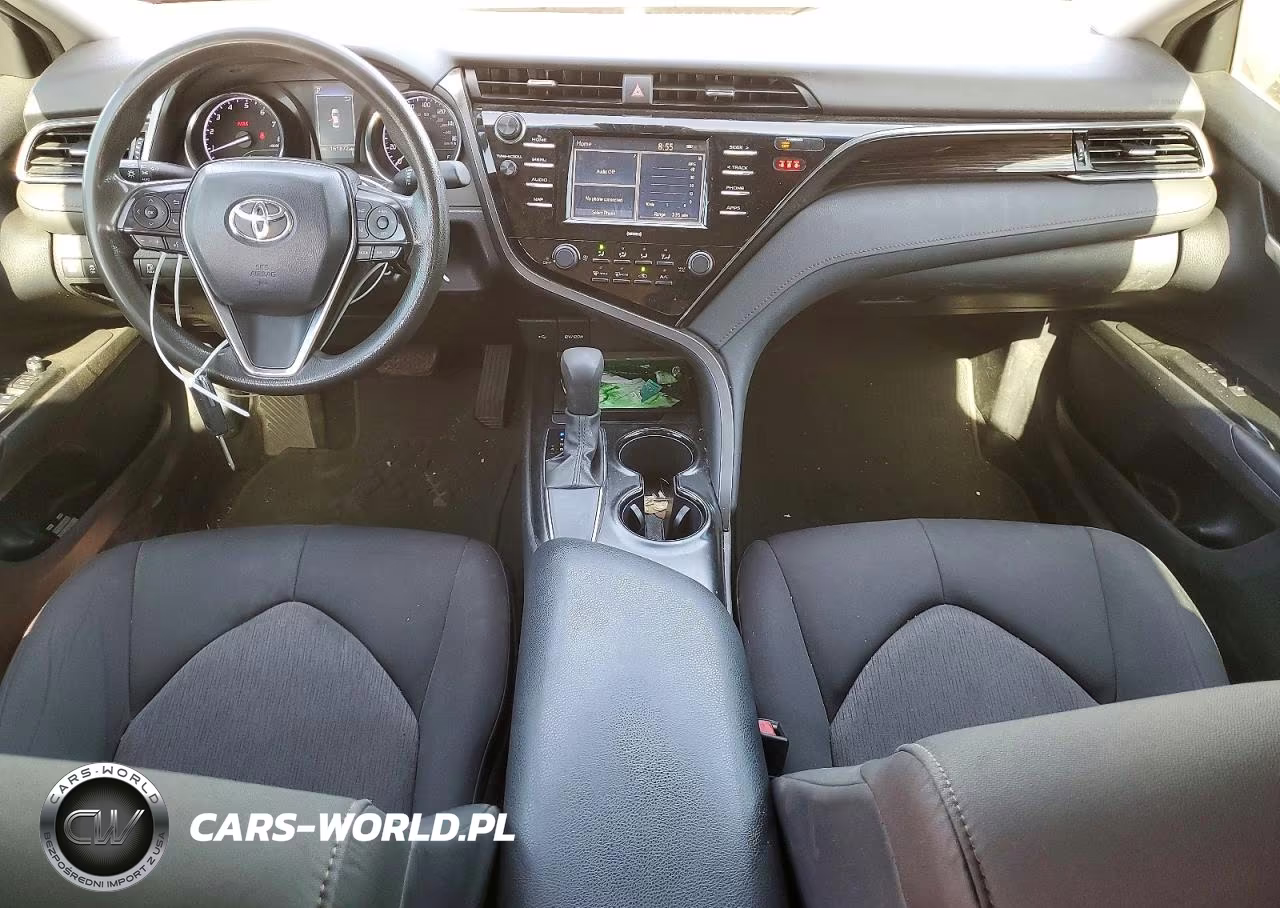 2020 Toyota Camry Le VIN:4T1C11AK5LU947253 - 8