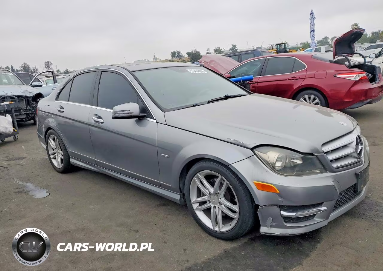 2012 Mercedes-Benz C 250 VIN:WDDGF4HBXCA615833 - 4