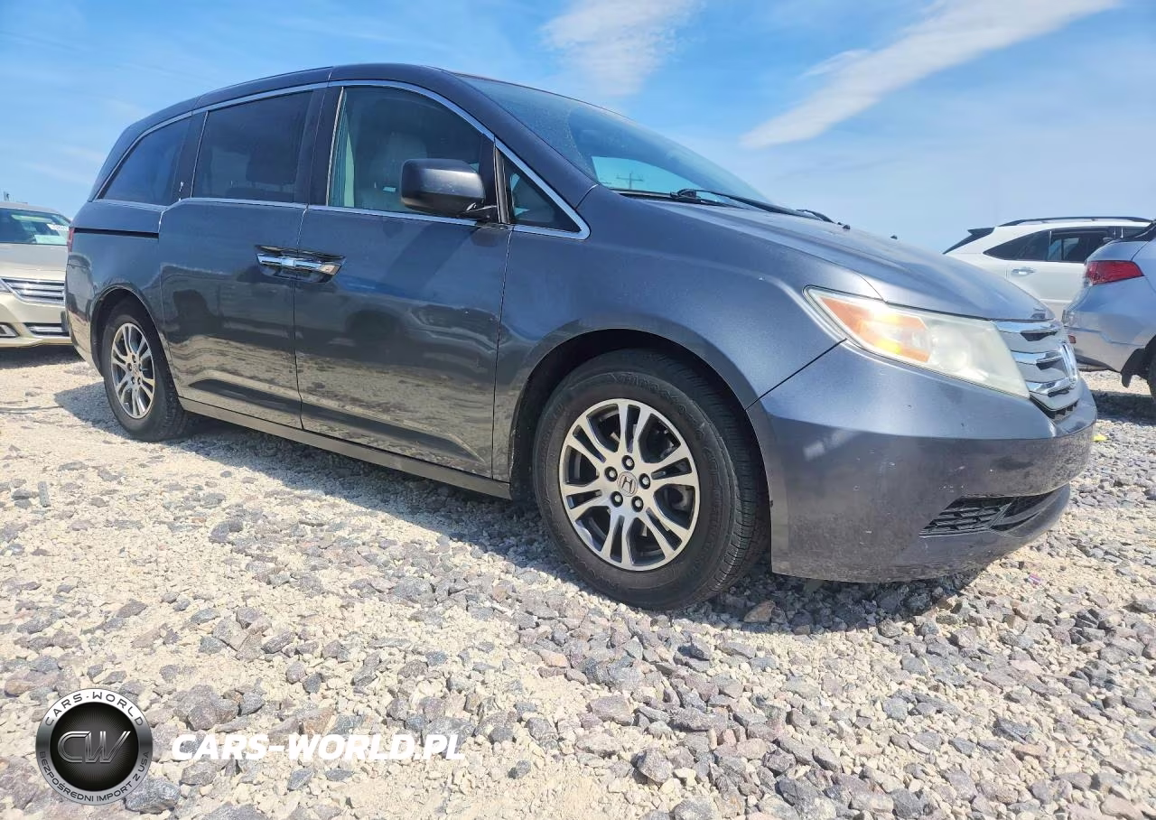 2013 Honda Odyssey Exl VIN:5FNRL5H67DB032861 - 4