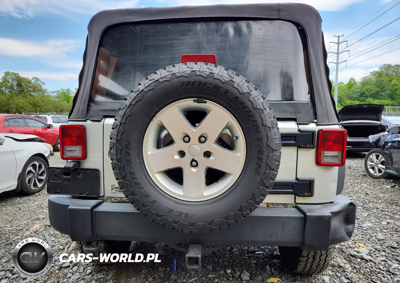 2010 Jeep Wrangler Unlimited Sport VIN:1J4BA3H11AL218110 - 6
