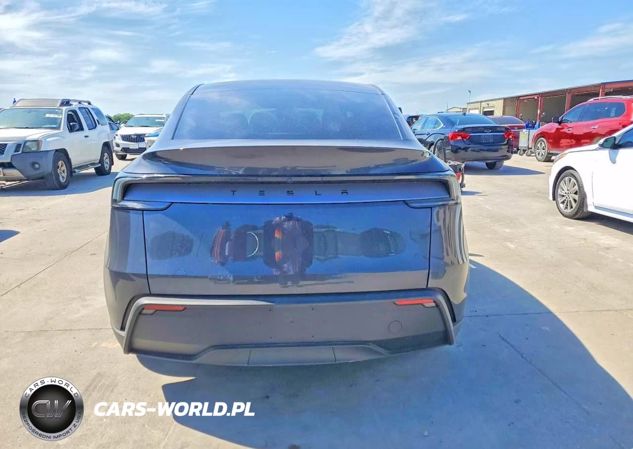 2026 Tesla Model Y VIN:7SAYGDED0TA681168 - 6