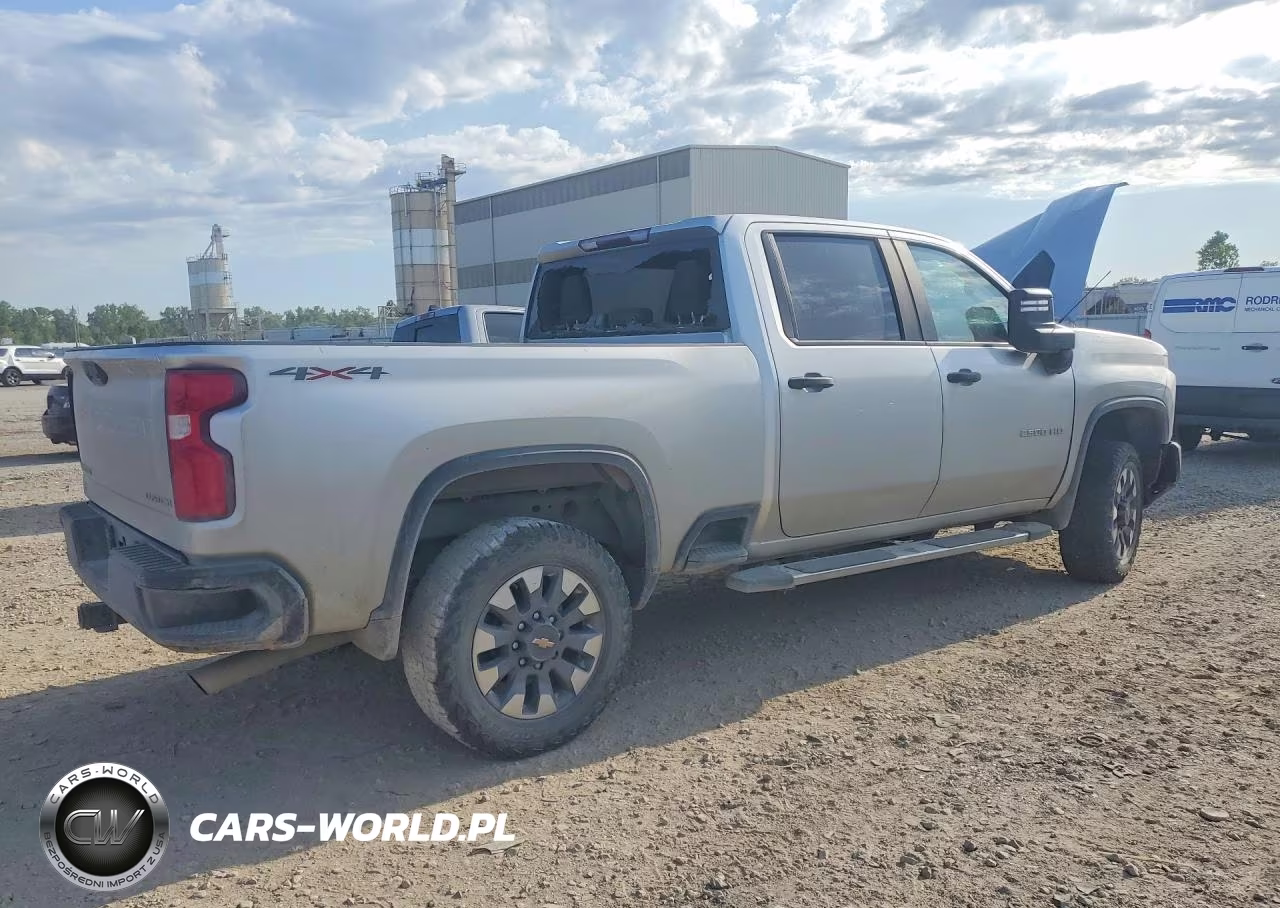 2021 Chevrolet Silverado K2500 Custom VIN:1GC4YME73MF163297 - 3