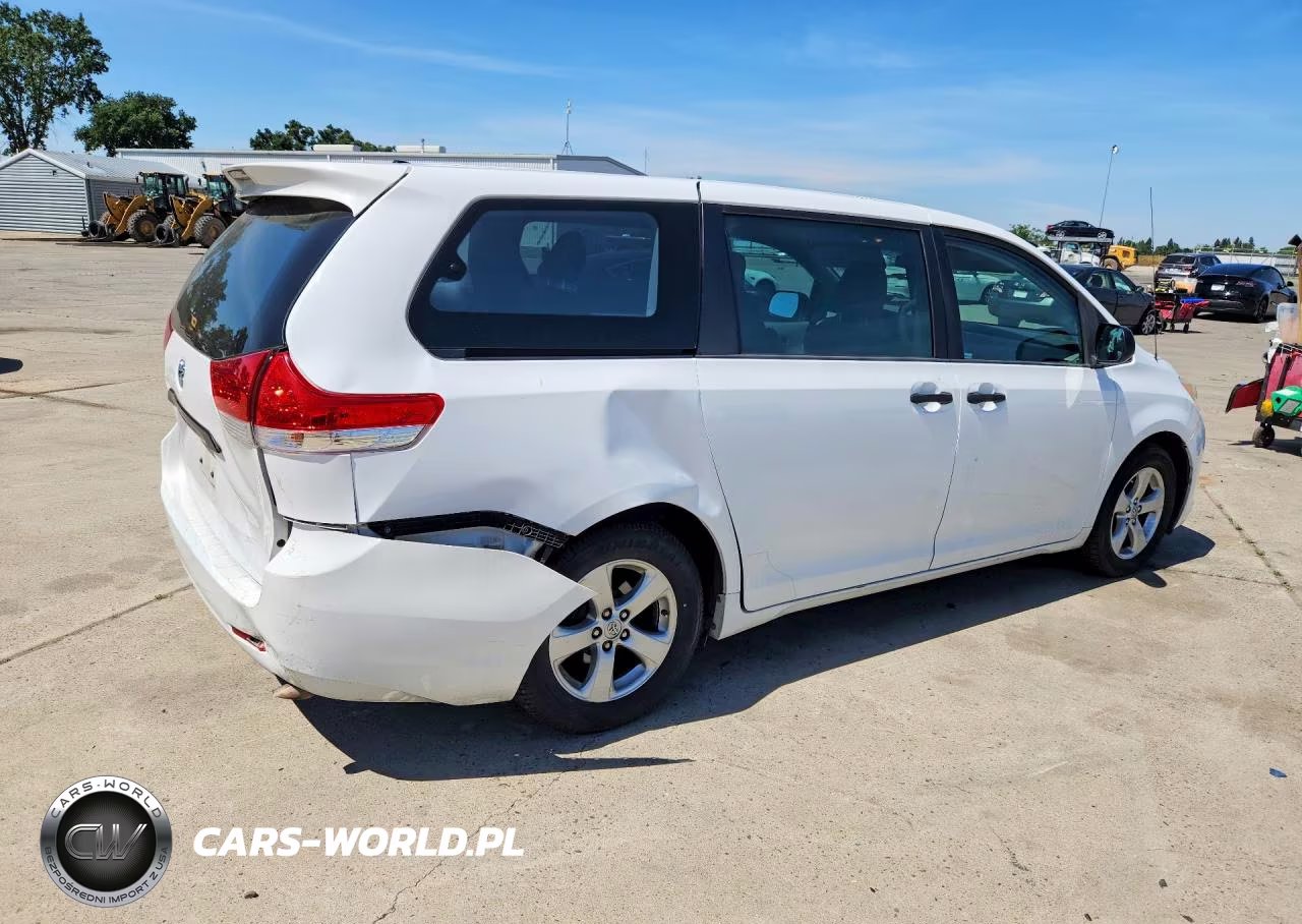 2013 Toyota Sienna L 7-Passenger VIN:5TDZK3DC8DS350602 - 3