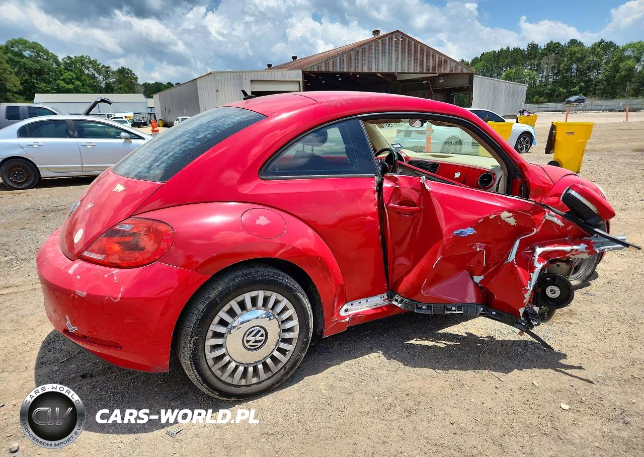 2013 Volkswagen Beetle VIN:3VWJP7AT3DM688271 - 3