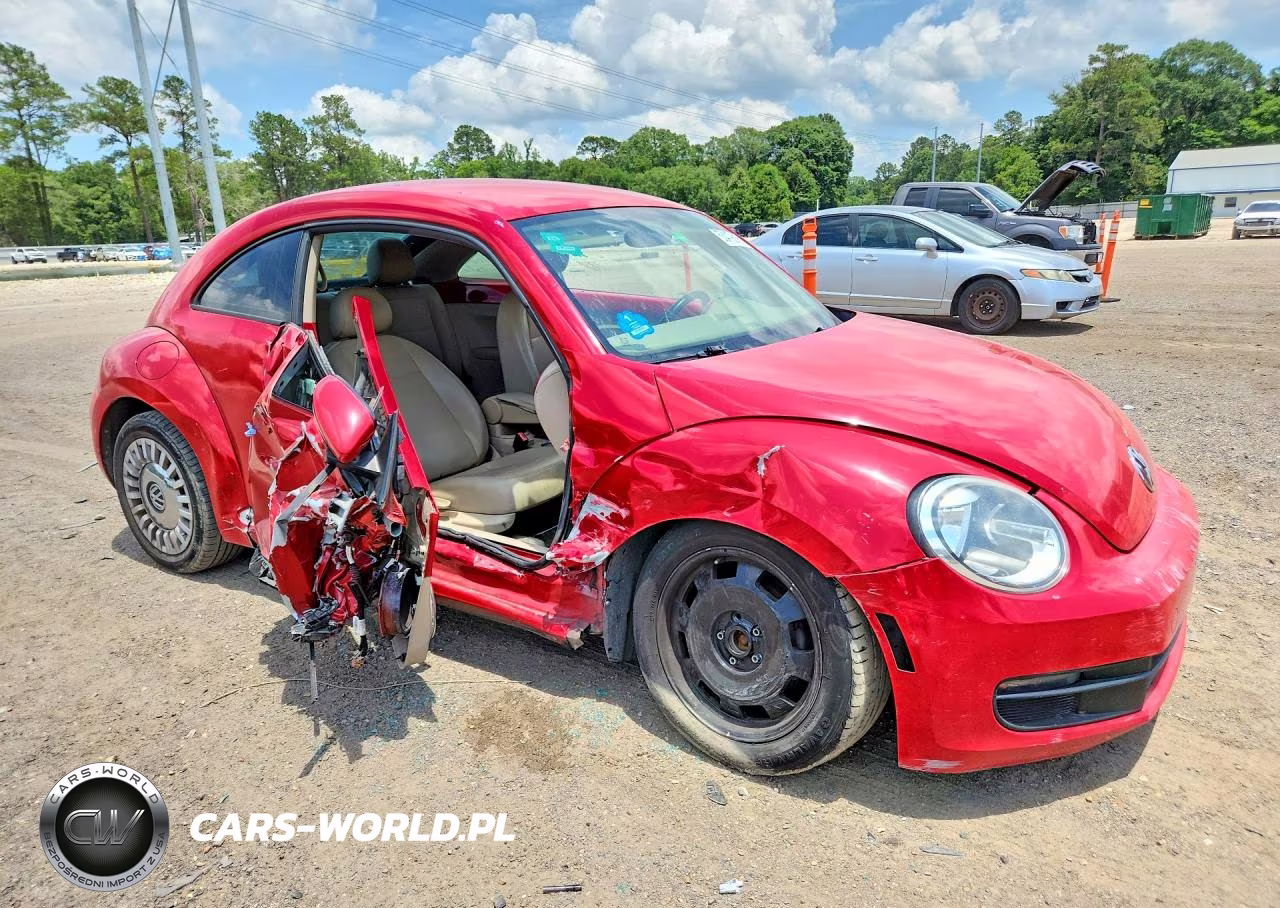 2013 Volkswagen Beetle VIN:3VWJP7AT3DM688271 - 4