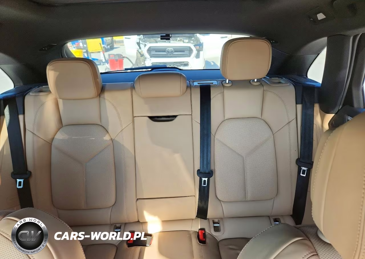 2025 Porsche Macan Base VIN:WP1AA2A53SLB03436 - 10