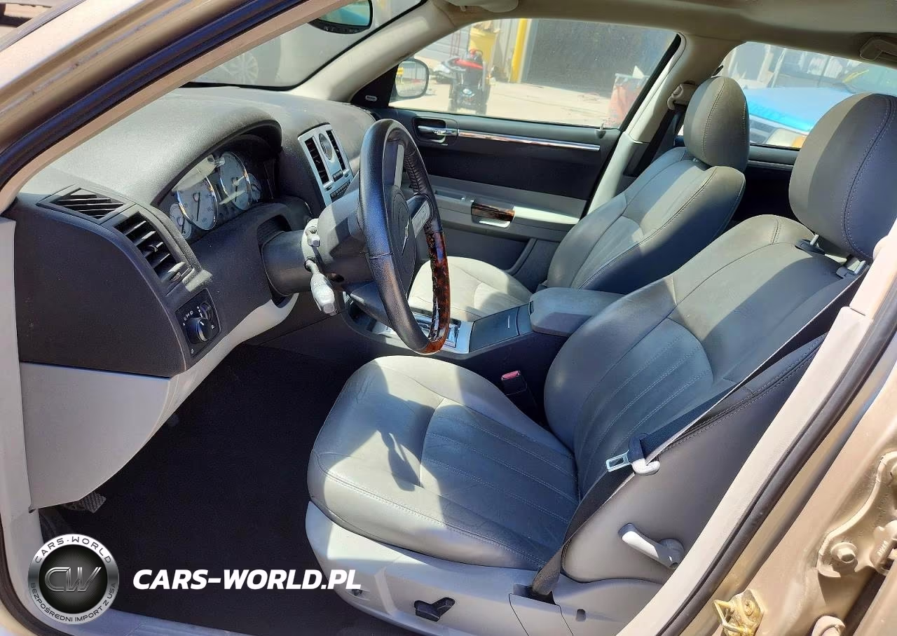 2006 Chrysler 300 VIN:2C3KA63H96H228954 - 7