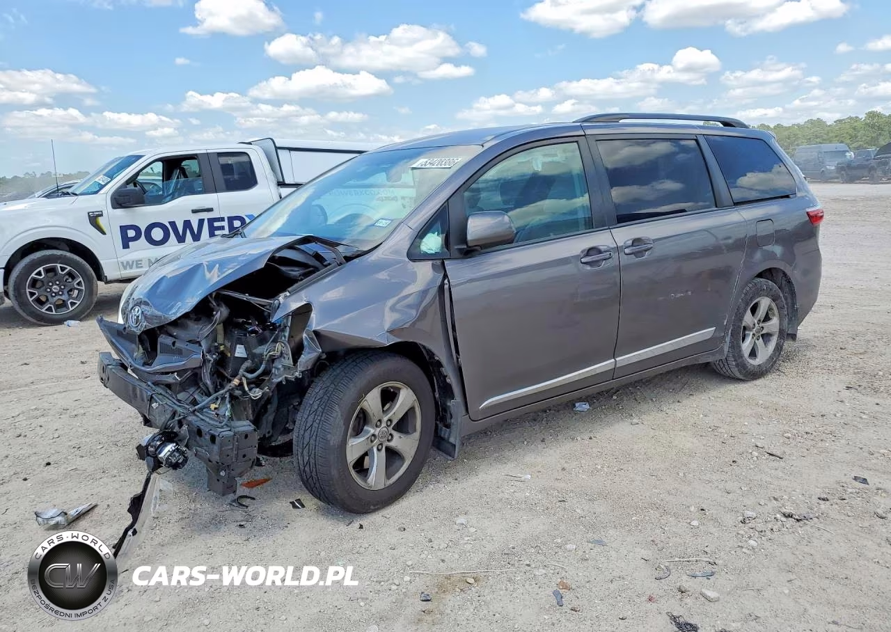 2017 Toyota Sienna Le
