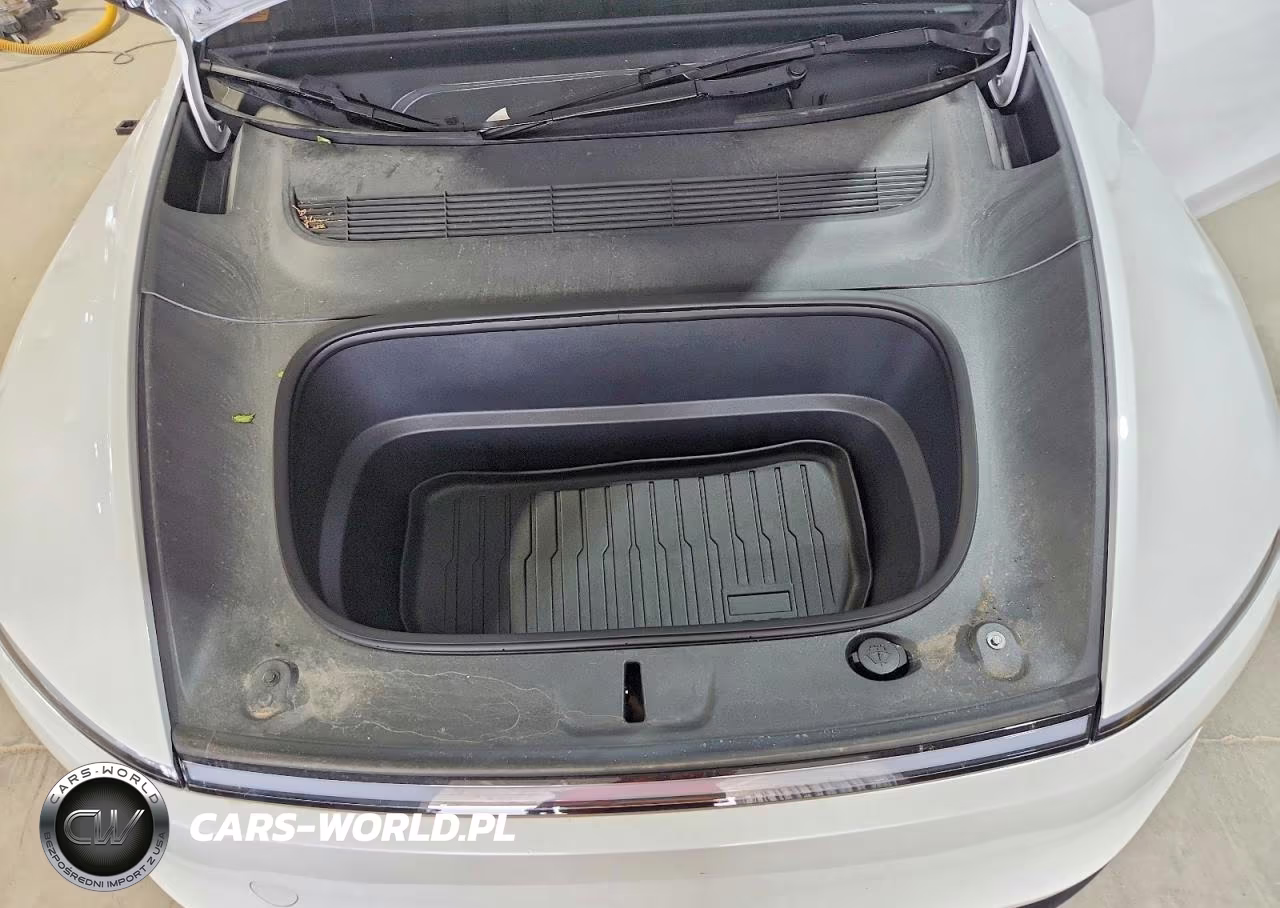 2026 Tesla Model Y VIN:7SAYGDEE0TF339618 - 12