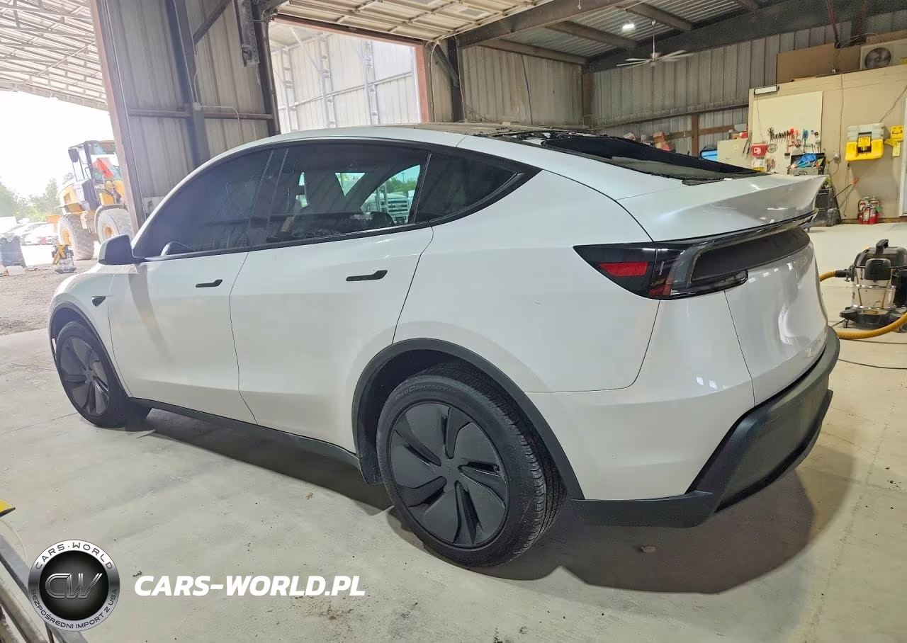 2026 Tesla Model Y VIN:7SAYGDEE0TF339618 - 2