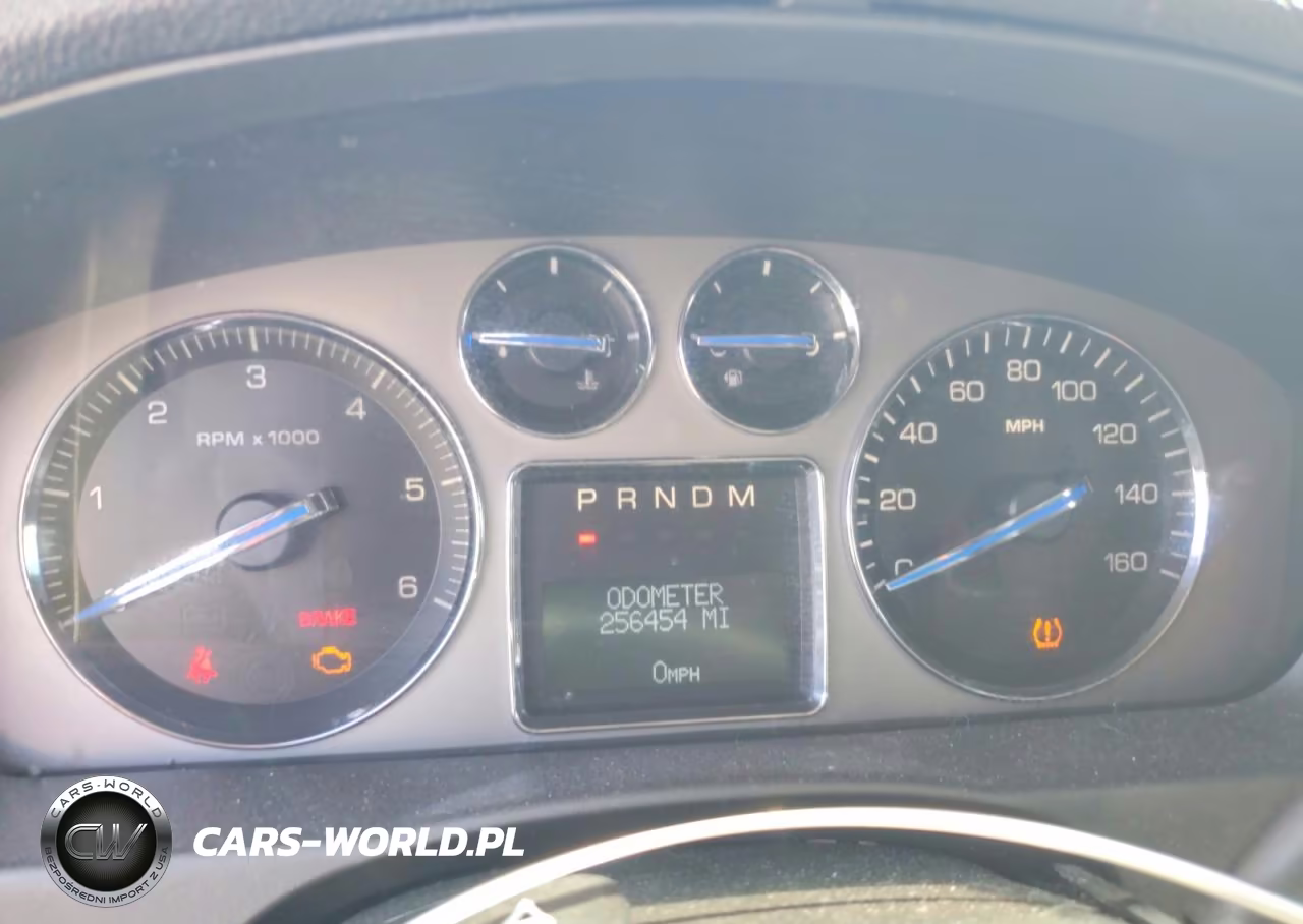 2008 Cadillac Escalade Luxury VIN:1GYEC63898R236147 - 9