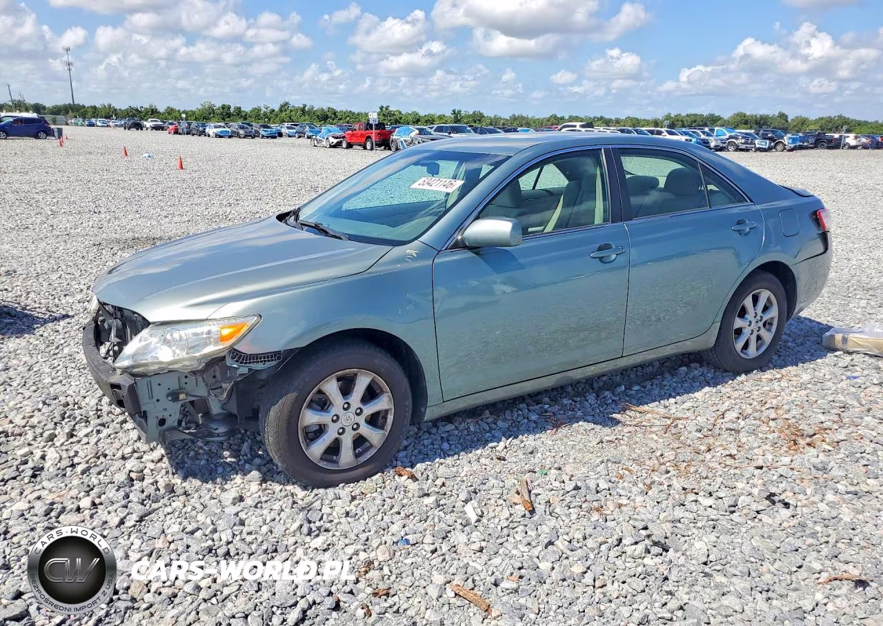 2011 Toyota Camry Base – zdjęcie 1 z 12