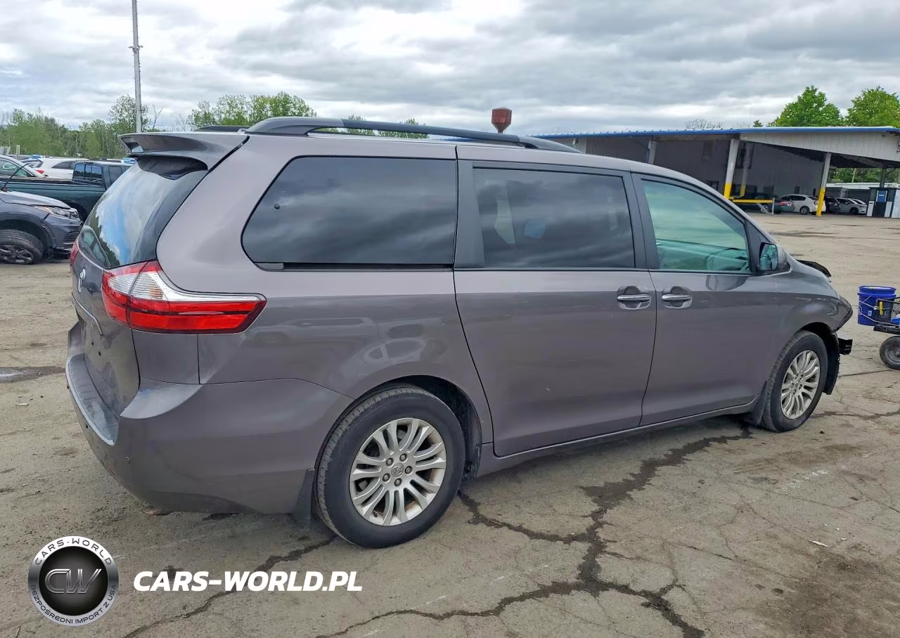 2016 Toyota Sienna Xle 8-Passenger VIN:5TDYK3DC2GS728137 - 3