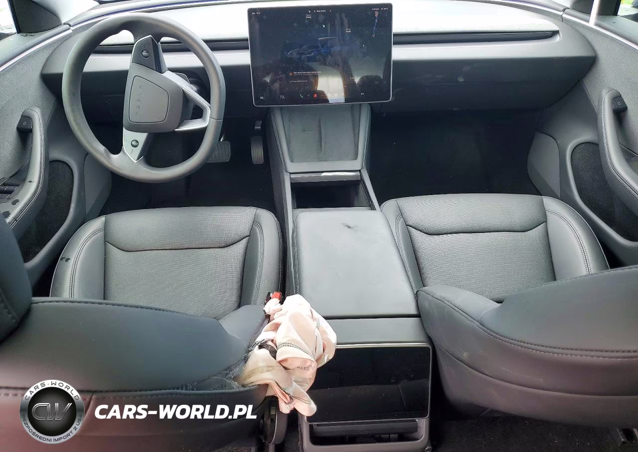 2025 Tesla Model 3 VIN:5YJ3E1EA8SF951735 - 8