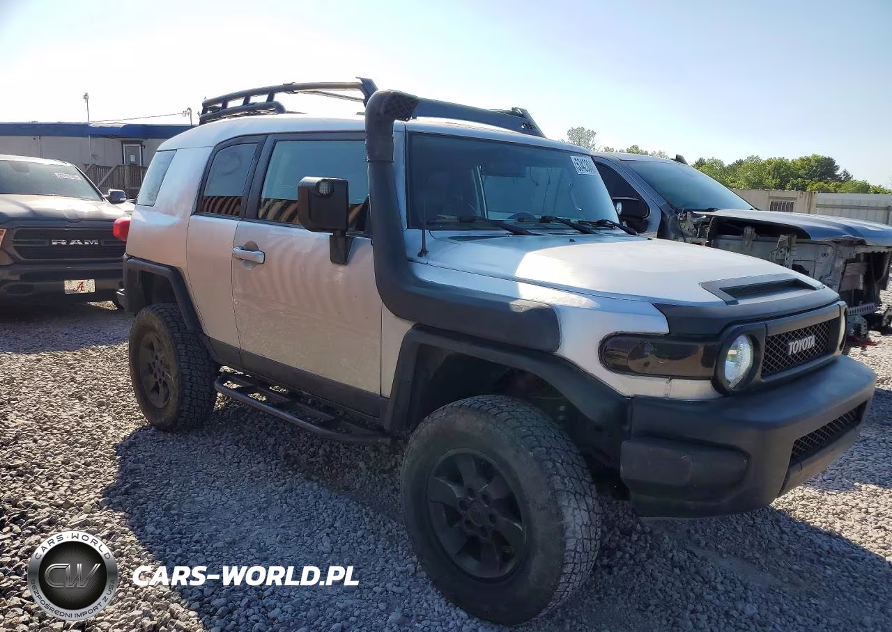 2007 Toyota Fj Cruiser Base VIN:JTEBU11F470015127 - 4