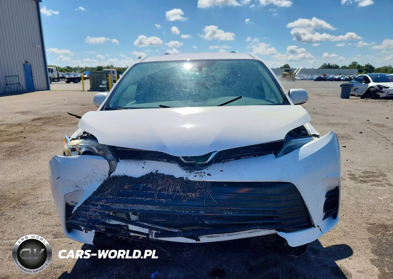 2018 Toyota Sienna Le VIN:5TDKZ3DC2JS963677 - 5