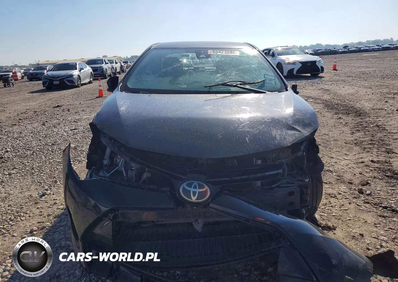 2018 Toyota Corolla Le VIN:5YFBURHE7JP840821 - 5