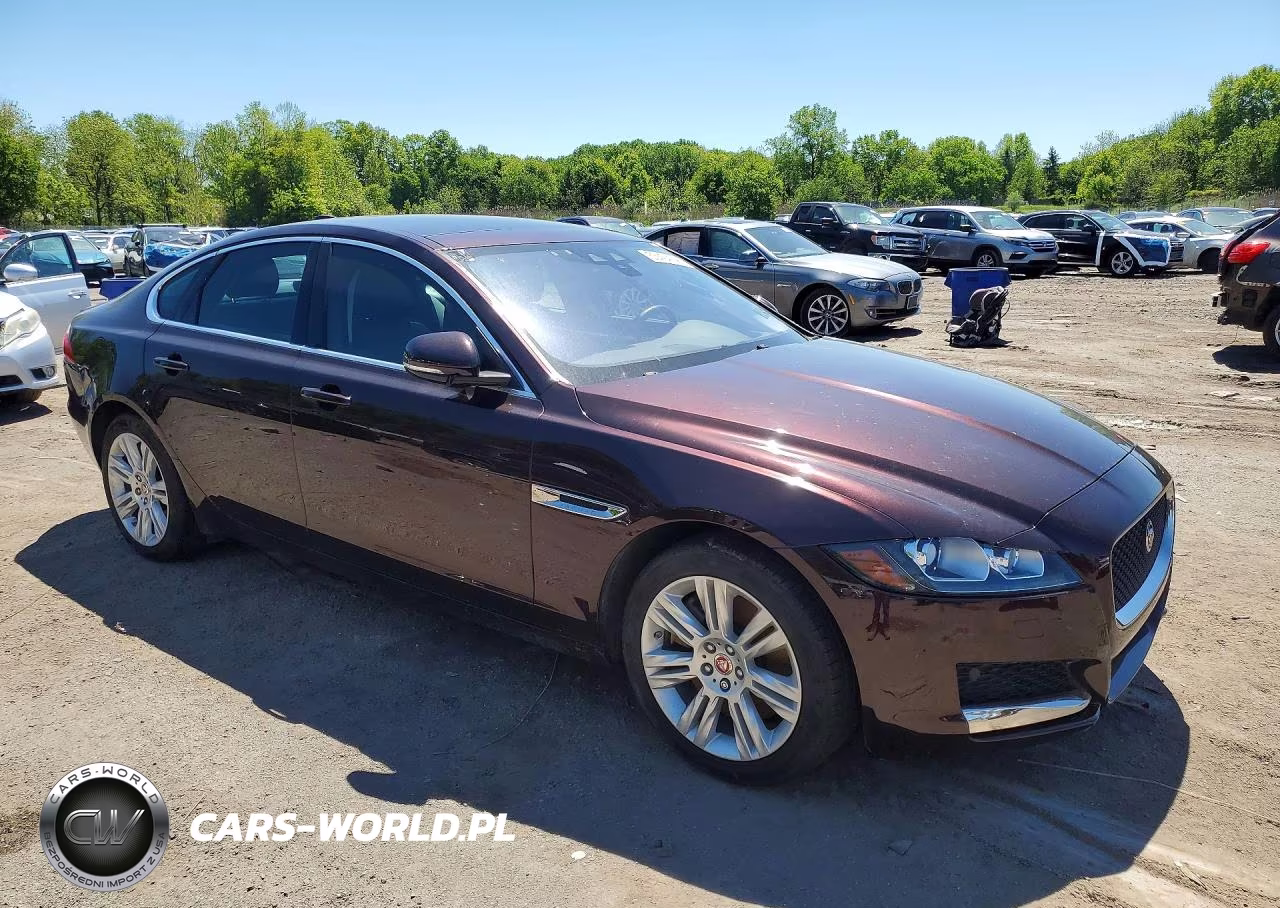 2016 Jaguar Xf Premium VIN:SAJBJ4BV1GCY19468 - 4