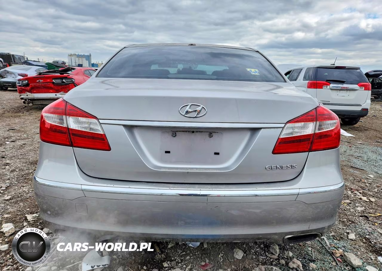 2013 Hyundai Genesis 3.8L VIN:KMHGC4DD4DU240835 - 6