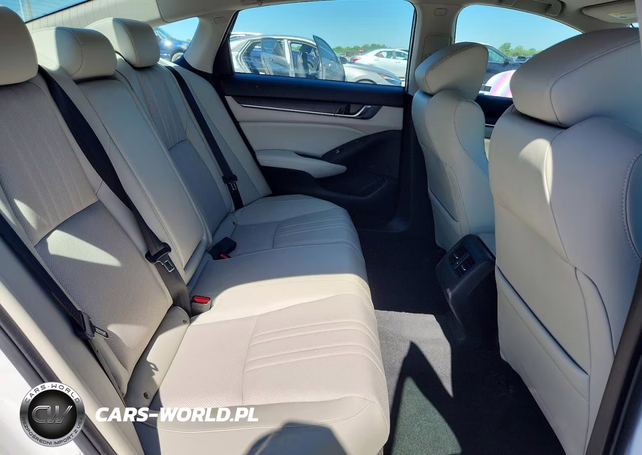 2018 Honda Accord Touring VIN:1HGCV1F97JA043788 - 10