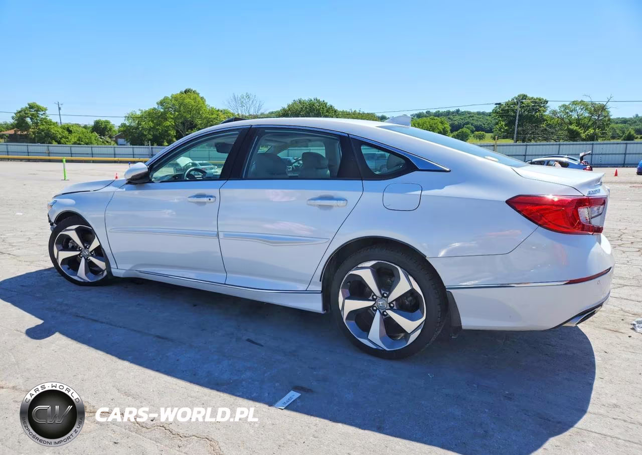 2018 Honda Accord Touring VIN:1HGCV1F97JA043788 - 2