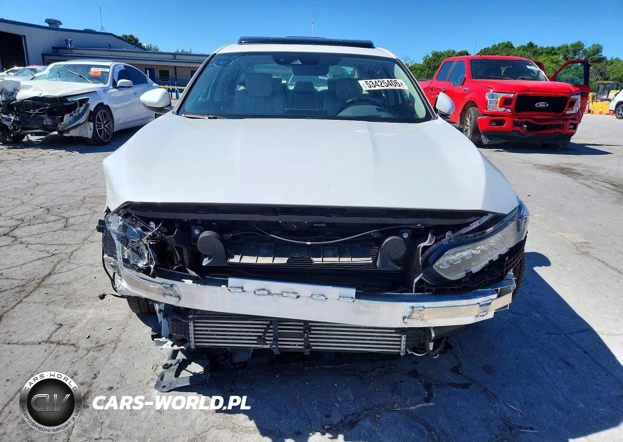 2018 Honda Accord Touring VIN:1HGCV1F97JA043788 - 5