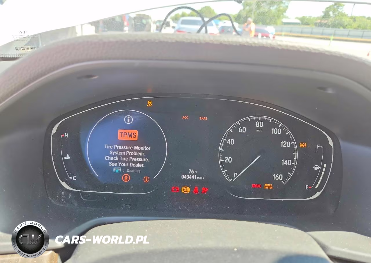 2018 Honda Accord Touring VIN:1HGCV1F97JA043788 - 9