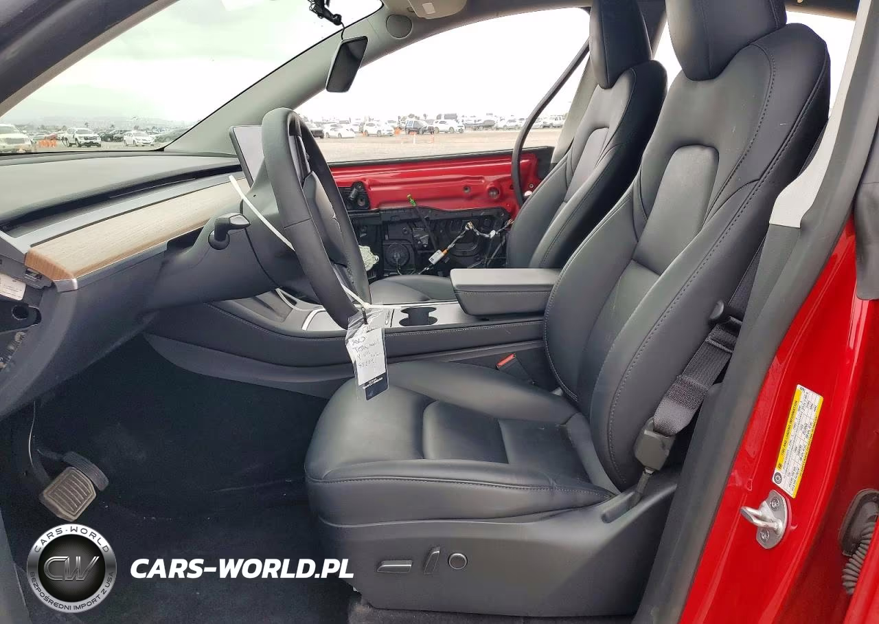 2023 Tesla Model Y VIN:7SAYGDEE4PF882041 - 7