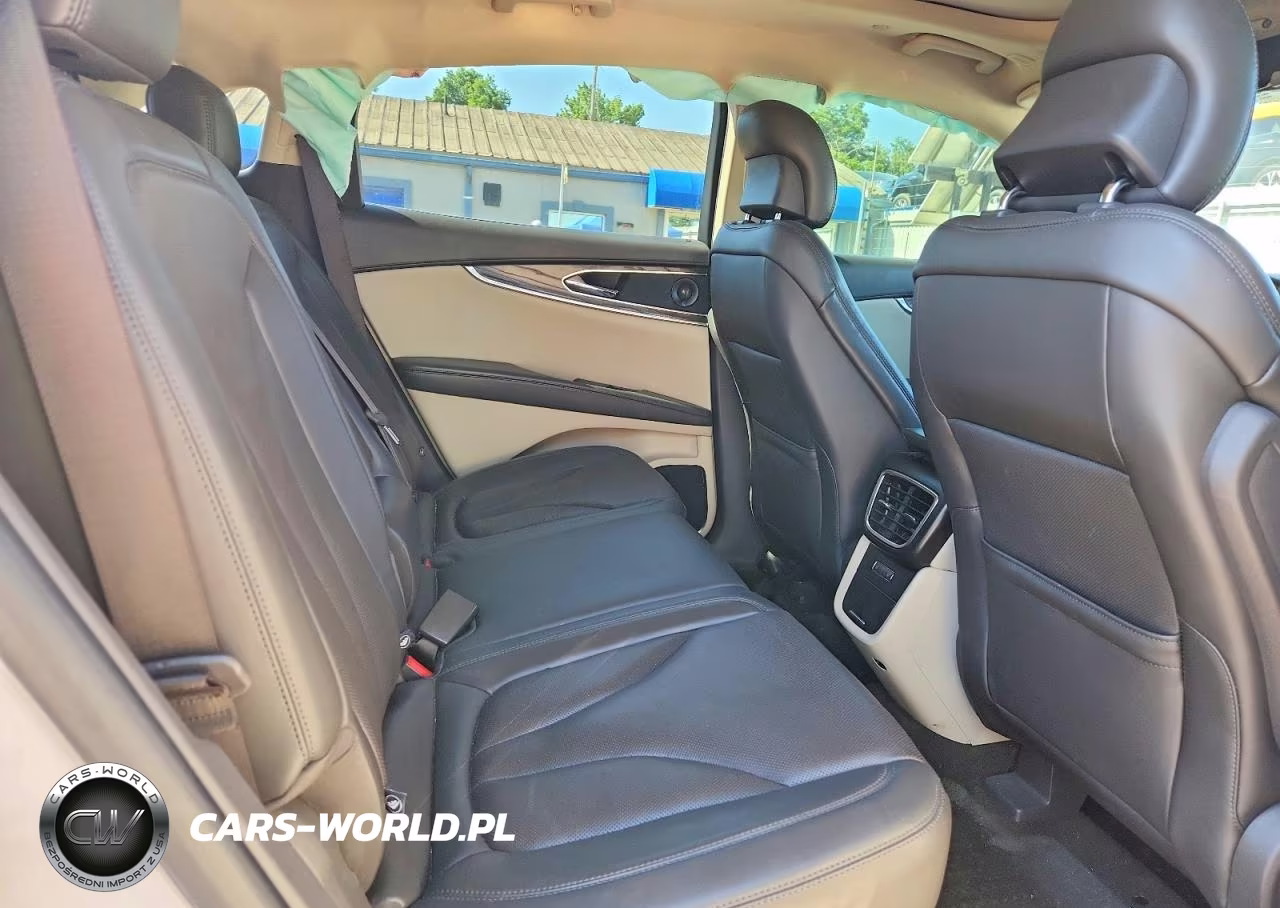2019 Lincoln Nautilus Reserve VIN:2LMPJ8LP6KBL22775 - 11
