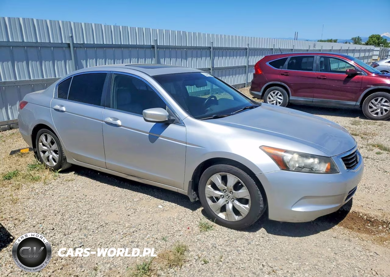 2008 Honda Accord Exl VIN:JHMCP26828C025377 - 4