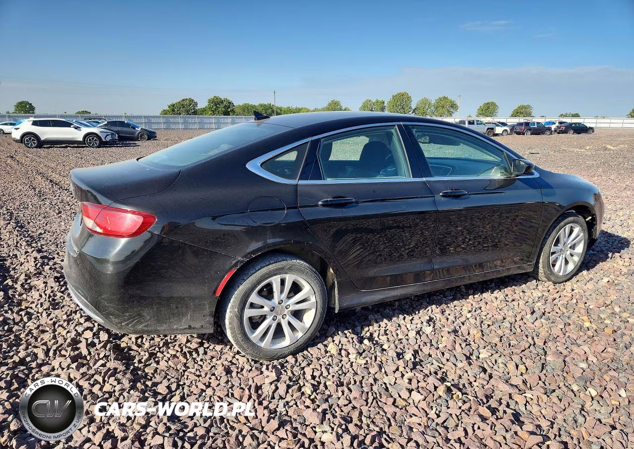 2015 Chrysler 200 Limited VIN:1C3CCCABXFN648063 - 3